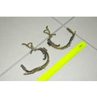 2 идеальных держателя  из латуни  или  даже  бронзы  от  лампы  или  светильника. как минимум 50-е.