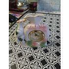 Часы настольные кварц,очень красивые . Состояние на скане.