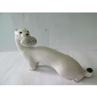 Статуэтка ласка с яйцом лфз.