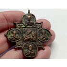 Большой нательный крест - иконка Божья матерь со святыми.Медь? Предположительно 17-18 век.С рубля