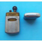 2. Зажигалка бензиновая. 30-40-е годы ХХ века. Предположительно фирмы FEUDOR