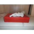 Фарфоровая статуэтка "Малыш Путти", длина 10 см., Испания, без сколов и трещин.