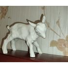 Ягненок. Старое клеймо МФФЗ. Крупная статуэтка 21 см. Высота 14 см. БОЛЬШАЯ РЕДКОСТЬ! ТОРГИ!
