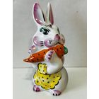Статуэтка фарфоровая "Заяц с морковкой" Добруш (редкий окрас).  АУКЦИОН не с рубля без МПЦ.