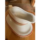 Оригинальная немецкая соусница военной поры  известной фирмы в основном гражданского назначения.