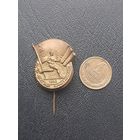 Значок тяжелый Латвийская спартакиада 1956