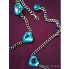 Красивое украшение с камнями