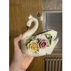 Лебедь фарфор