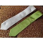 Галстуки Италия, 100% шелк. Идеальное состояние. Два цвета: белый и светло-зеленый. Цена указана за ед.