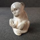 Статуэтка фарфоровая серая Обезьянка, ЛФЗ. СССР