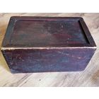 СТАРЫЙ ЯЩИК ДЛЯ ВЕЩЕЙ.