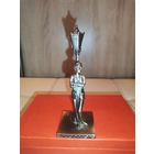 Металлическая, тяжёлая фигурка "Девушка под фонарём", высота 12.5 см., без дефектов.