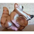 Гипсовая статуэтка ''Белка с орехом''