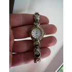 OMAX красивые женские часики