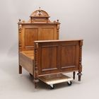 Антикварная кровать односпальная