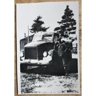 Фото у автомобиля ГАЗ-51. 7.5х11 см.