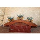 Латунный подсвечник на 3 свечи на деревянном основании, высота 10 см.