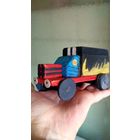 Машина деревянная. Старая.