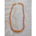 Янтарные бусы.