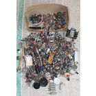 ОГРОМНЫЙ лот радио деталей и микросхем СССР