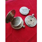 Запчасти карманных часов.