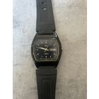Часы СССР наручные советские луч кварц корпус пластик редкий. На ходу