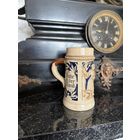 Старинная пивная кружка с рельефным декором Германия