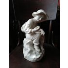 Фарфоровая фигура "Юный геолог"