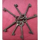 Ключи старинные.цена за все.