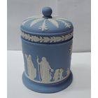 Баночка фарфоровая (вазочка) с крышкой для чая фирмы Wedgwood 40-50-е годы Англия. Высота 11.5 см.