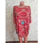 Яркая блуза на 60-68 размер, возможно и больше. Правильно садится н фигуре, блуза большого размера. Ткань масло, струится, не облегает, приятная на ощупь. Длина 84 см, ПОгруди  96 см в нерастянутом со