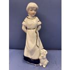 Статуэтка фарфор девочка с собакой