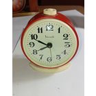 Часы будильник Витязь .