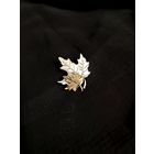 Брошь, два кленовых листочка