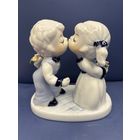 Статуэтка фарфор парочка