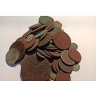100 старых медных монет
