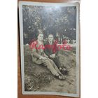 1932 Открыточный формат два друга фото на память типажи ретро фото