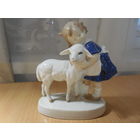 Девочка с ягнёнком. Германия.