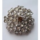 Брошь с кристаллами. Форма купол. 70-е годы