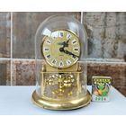 Часы рабочие , маятник не крутится.