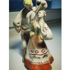 Статуэтка "Танцующая пара", фарфор