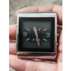 Интересные крупные тяжелые часы fossil,работа способность не известна,не могу открыть крышку,плотно сидит,с рубля