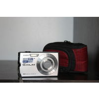 Цифровой фотоаппарат "CASIO", "EXILIM", 8.1 MEGA PIXELS, в комплекте с чехлом.