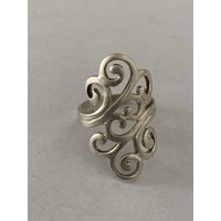 Серебряное кольцо