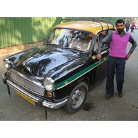 Модель авто Hindustan Ambassador. Старый Китай. масштаб 1:32.
