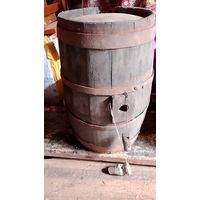 Старинная дубовая бочка для вина, бочка СССР, деревянная бочка, бочонок старый для вина