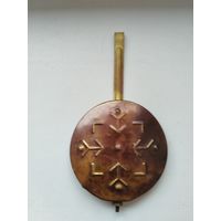 Маятник к настенным часам.
