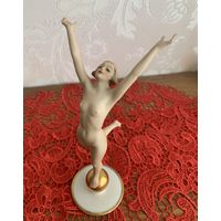 Hutschenreuther Art Deco Sonnenkind (Дитя солнца), созданная Карлом Туттером (Karl Tutter)