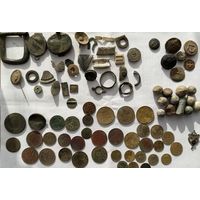 Лот старинной утвари. Накладочки, кольца, Подвеска (интересная), крышки от часов, монеты разные (37 шт (РИ,СССР,РП), пряжка, пуговицы. С Рубля!!!