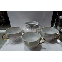 Сахарница  и 3 чайные чашки 70-80-е годы СССР.